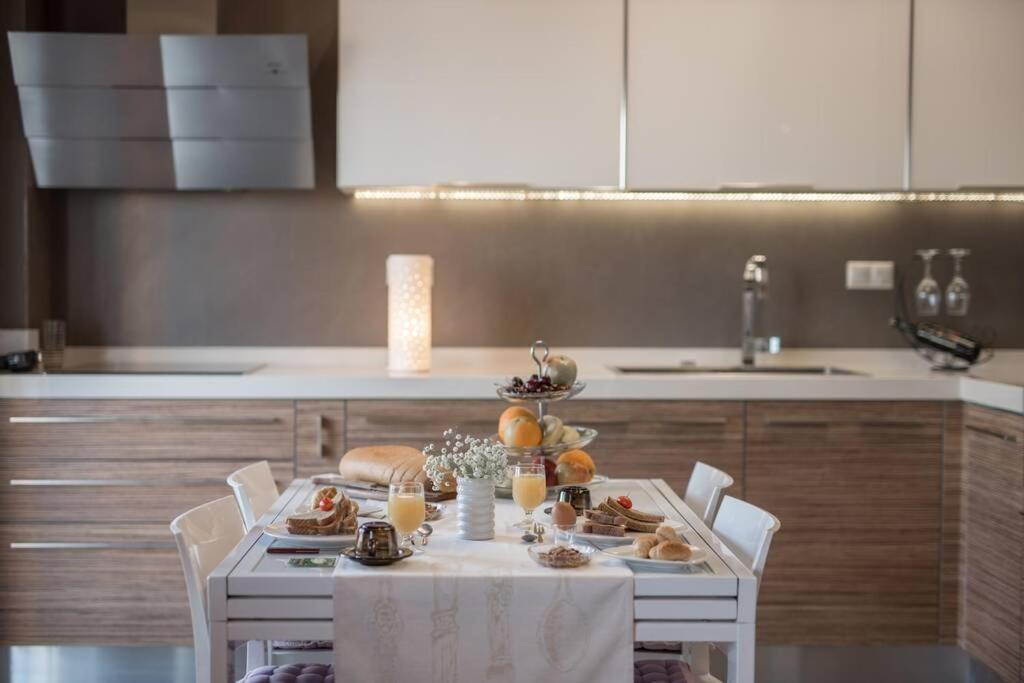 Ioanna Bayview Luxury Apartment Ierapetra  Bagian luar foto